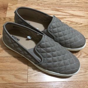 Size 10 Mossimo Women’s Shoes - worn once!